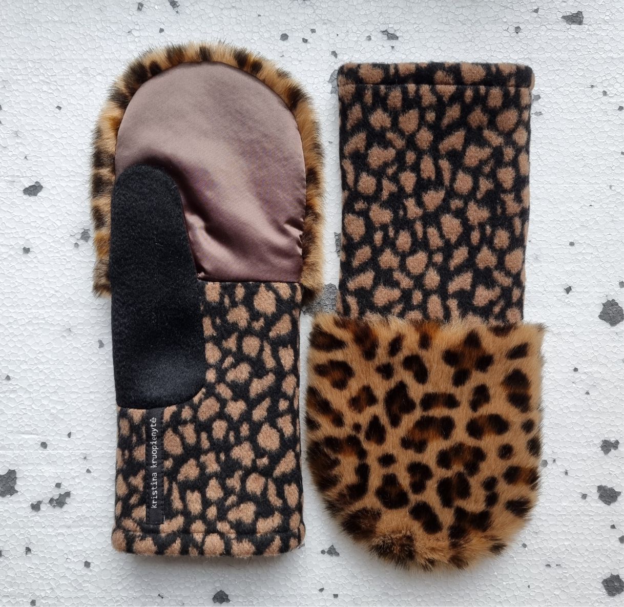 Mittens with faux fur LEOPARD