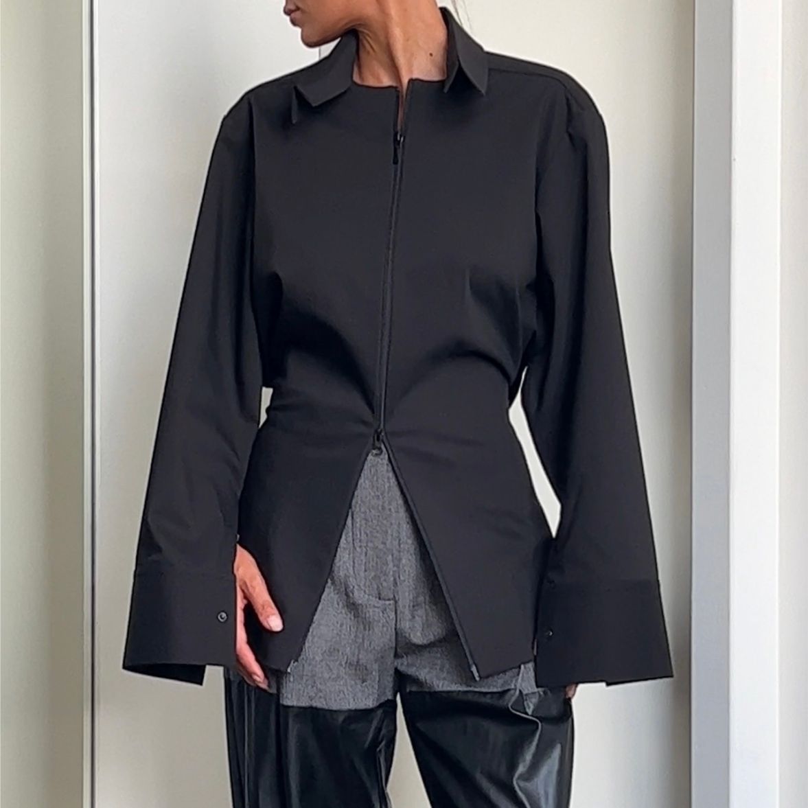 OVERSIZED SHIRT with zipper / WESLER in black