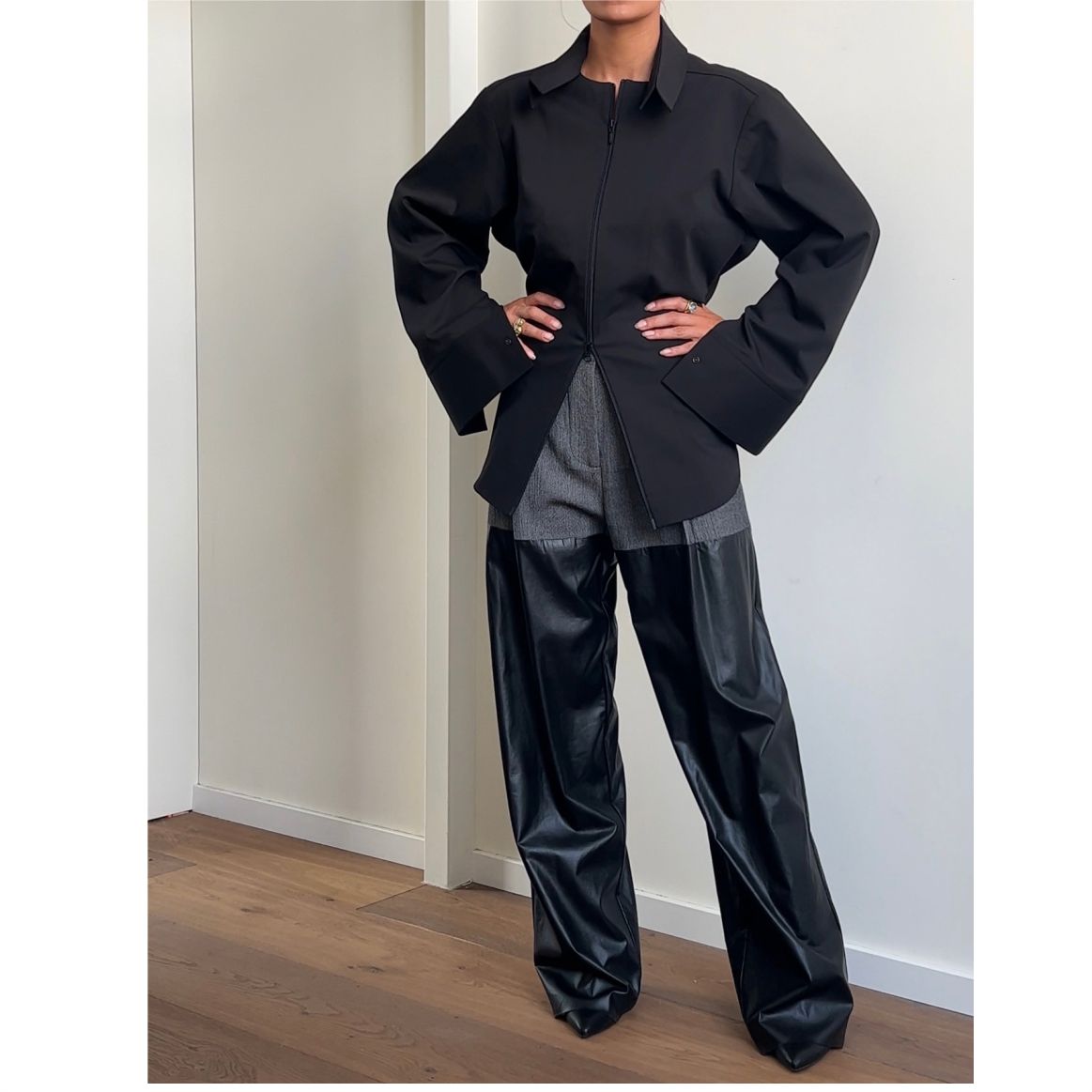 OVERSIZED SHIRT with zipper / WESLER in black