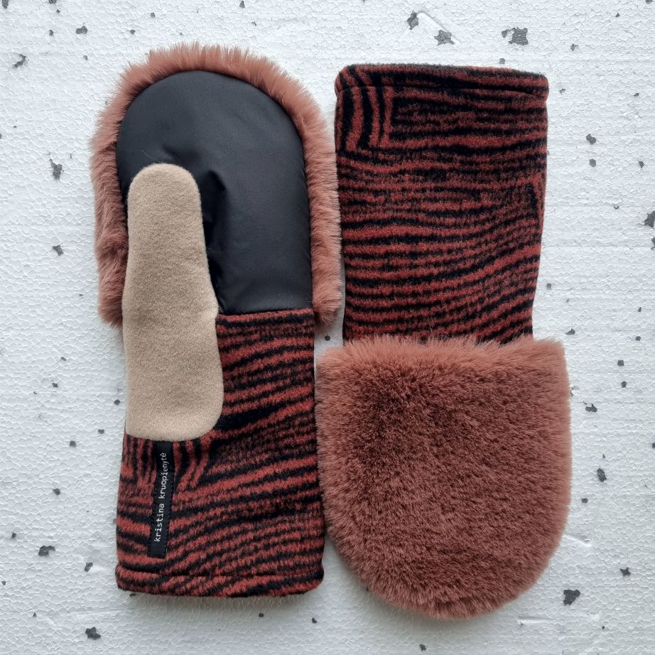 Mittens with faux fur MAUVE PINK / mahogany RED