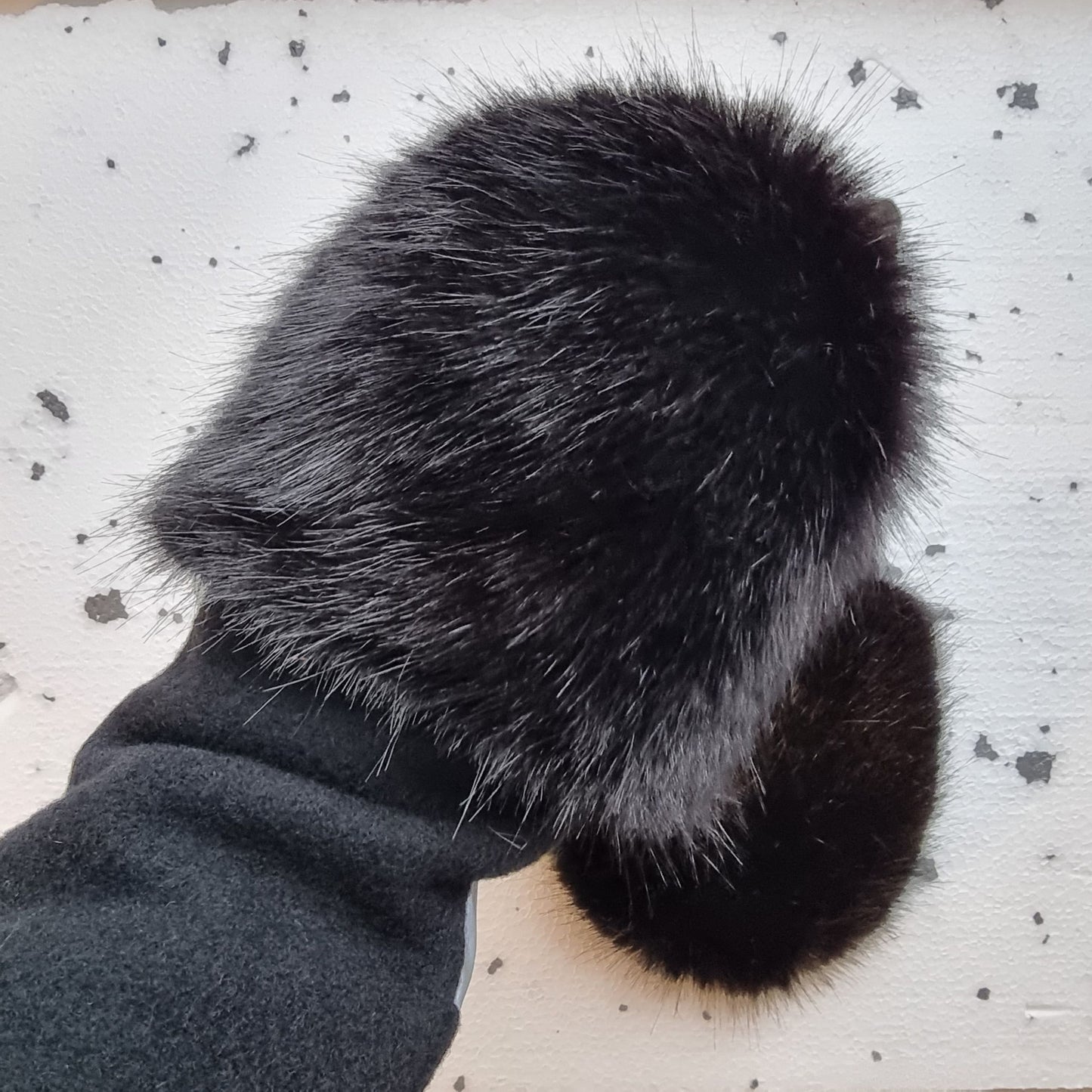 Mittens with faux fur BLACK