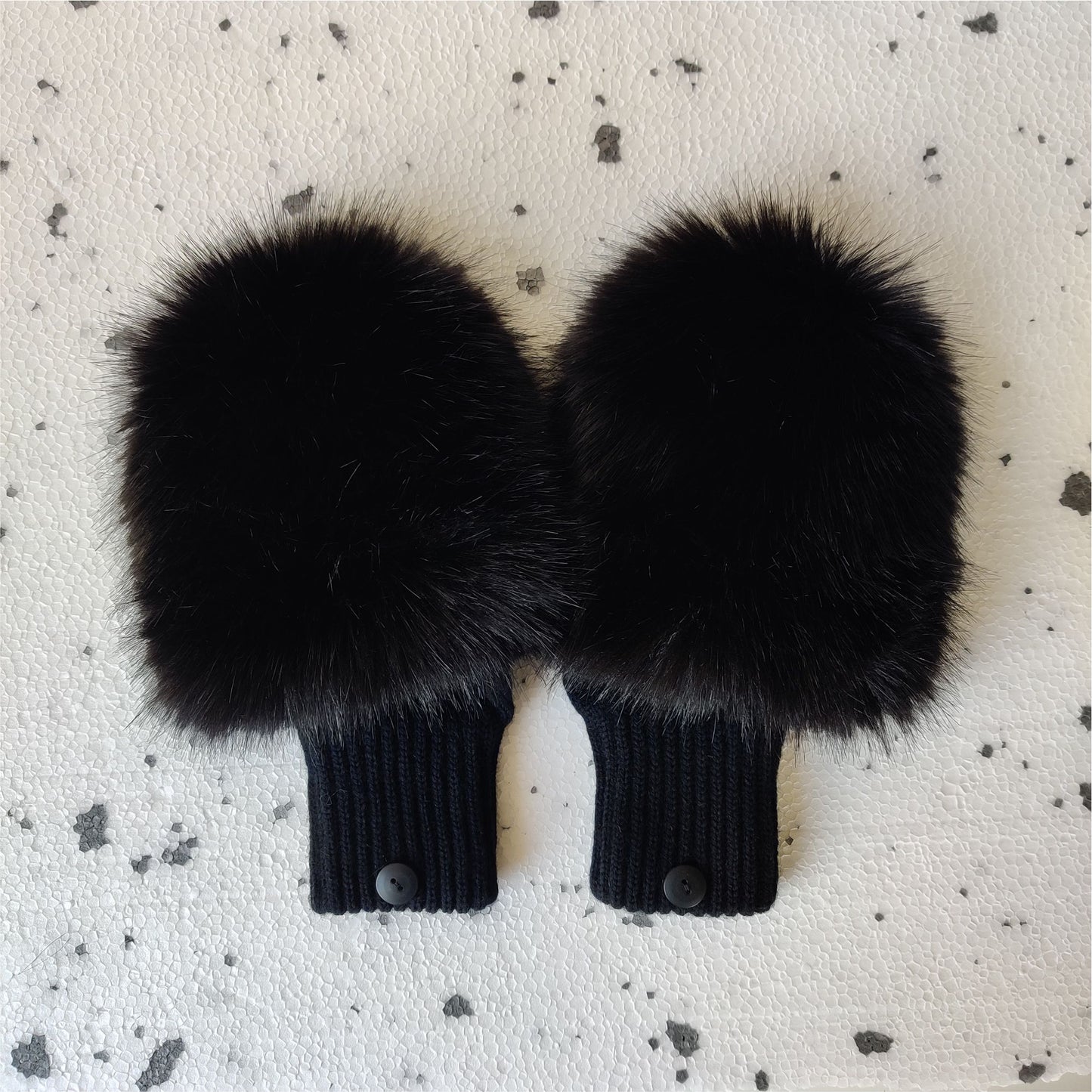 Knitted fingerless gloves with faux fur hood BLACK