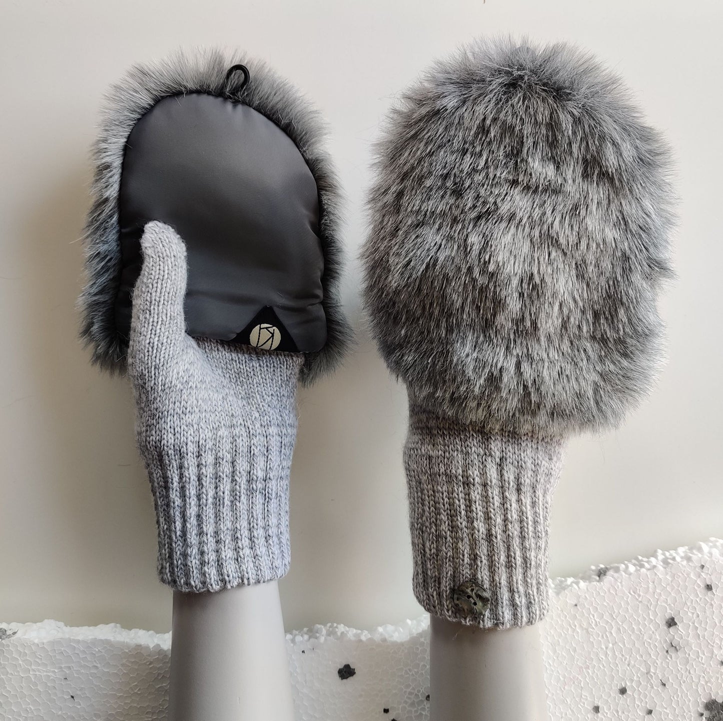Knitted fingerless gloves with faux fur hood  LIGHT GREY MELANGE