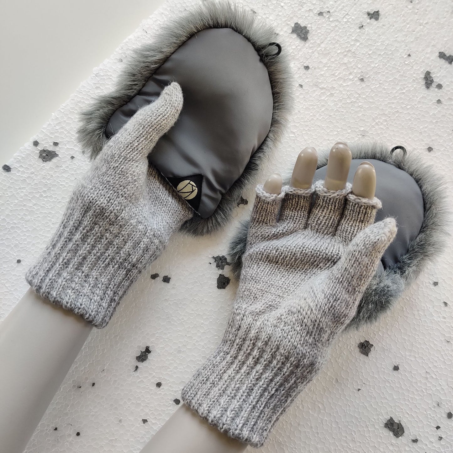 Knitted fingerless gloves with faux fur hood LIGHT GREY MELANGE