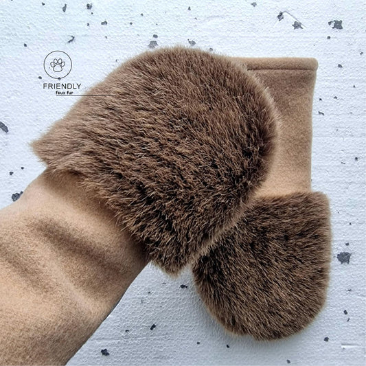 Mittens with faux fur LIGHT BROWN / CAMEL