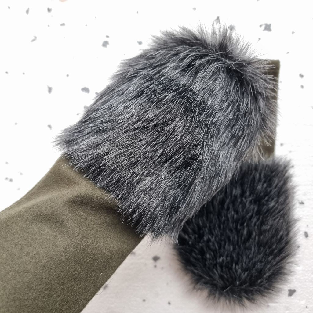 Mittens with faux fur DARK GREY MELANGE + OLIVE GREEN
