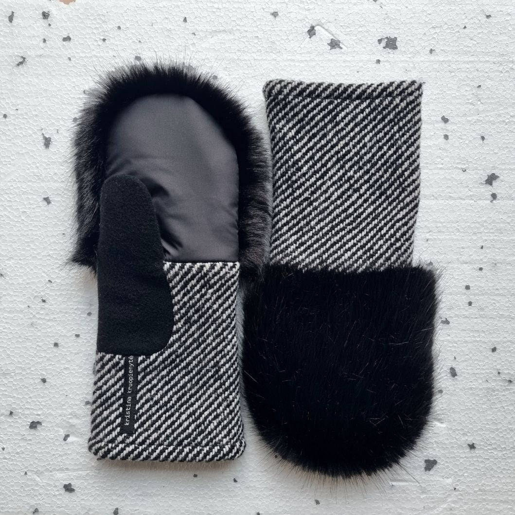Mittens with faux fur BLACK / BLACK and WHITE