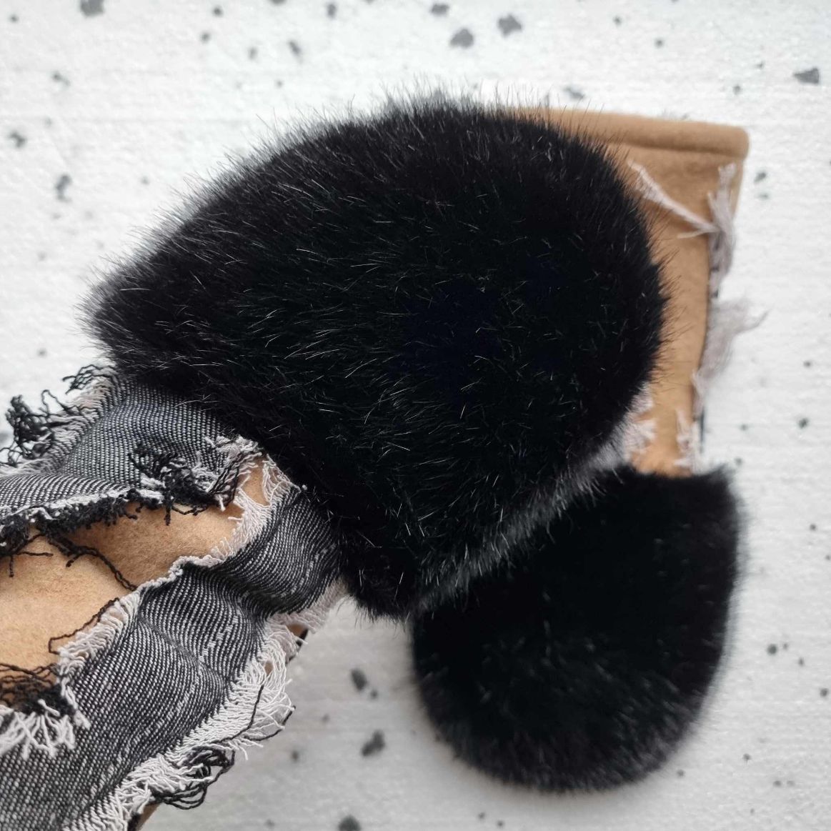 Mittens with faux fur BLACK with handmade fabric