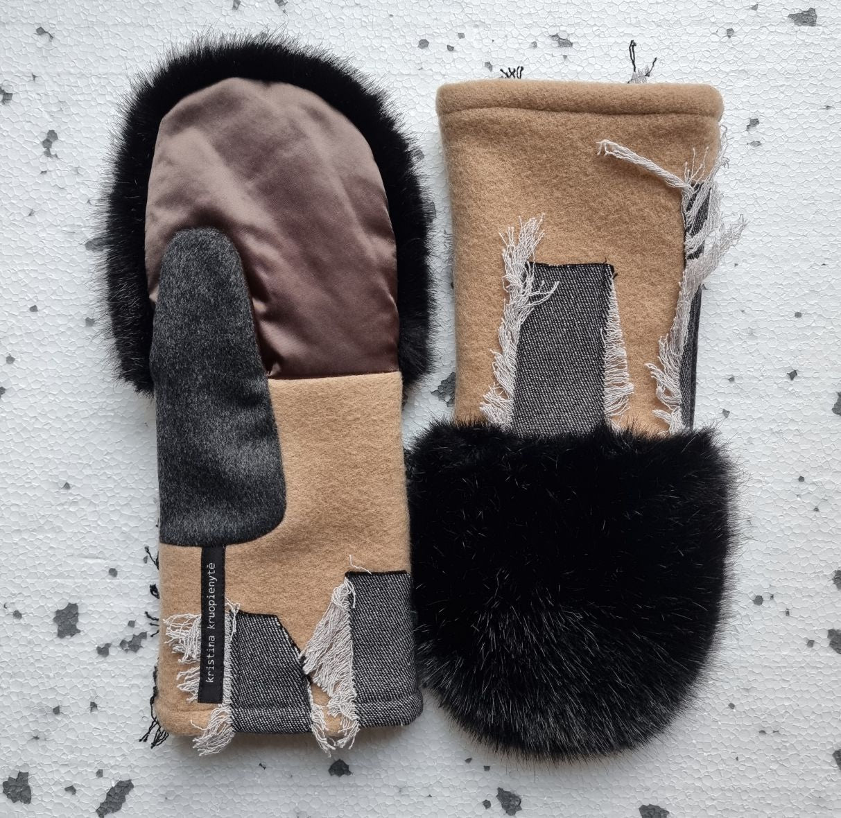 Mittens with faux fur BLACK with handmade fabric