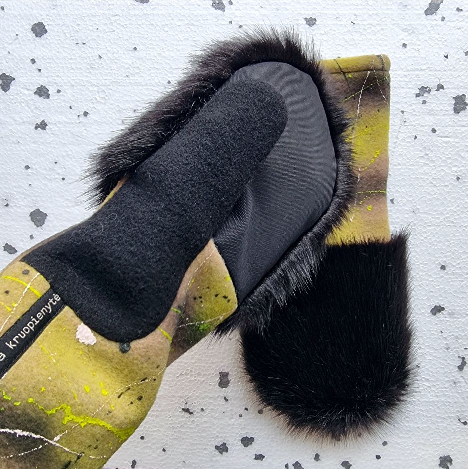 Mittens with faux fur  CAMEL / BLACK