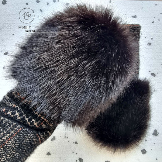 Mittens with faux fur BLACK / BROWN