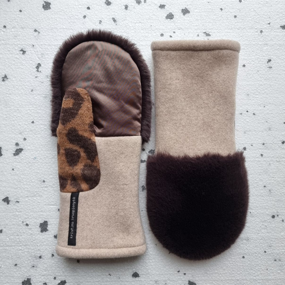 Mittens with faux fur LIGHT BROWN