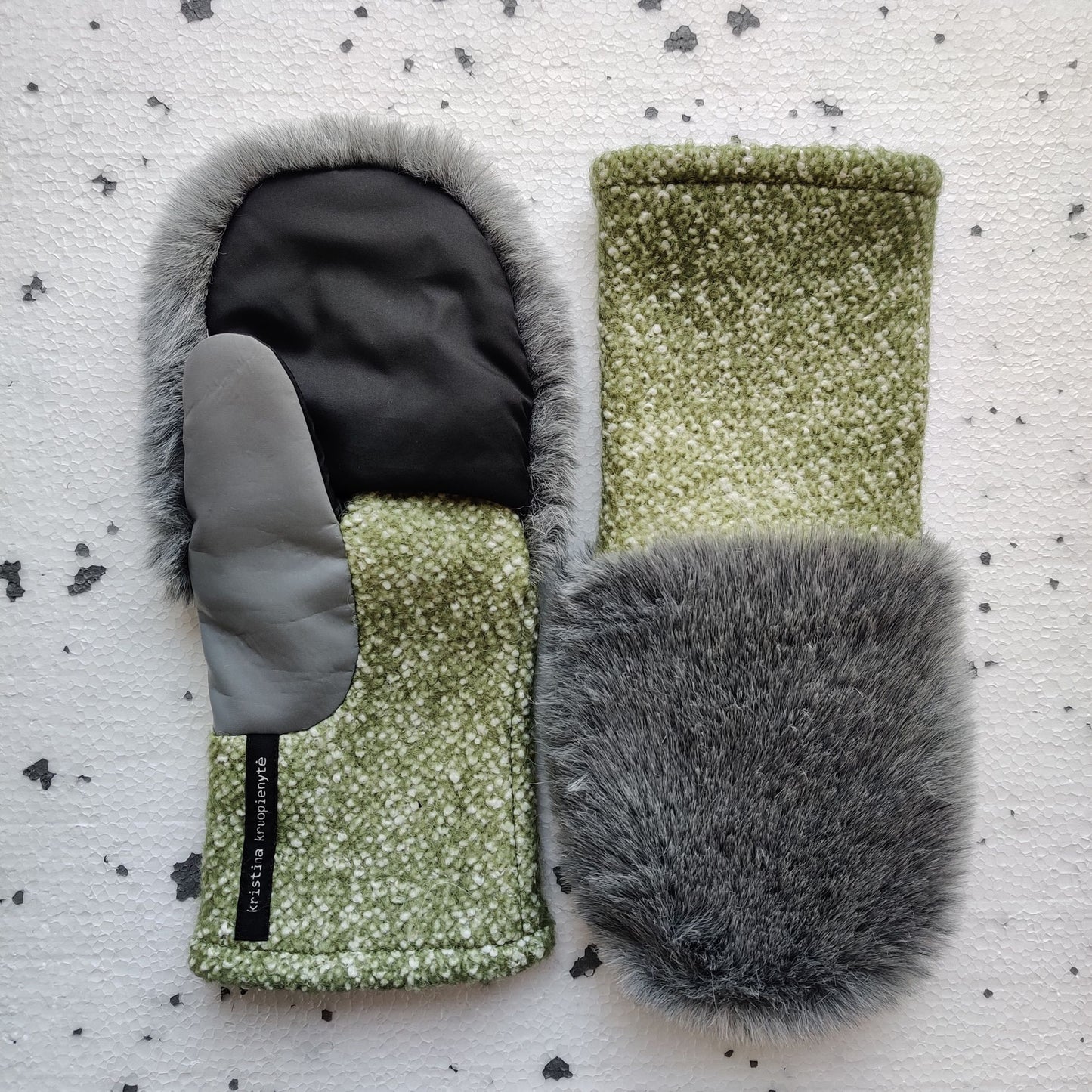 Fingerless gloves with faux fur hood  LIGHT GREEN + LIGHT GREY